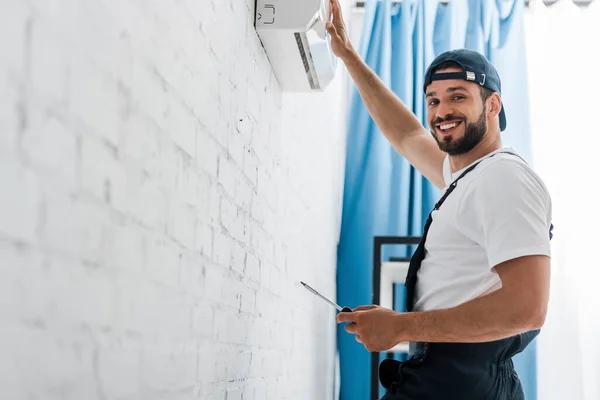 How to Compare HVAC Contractors Near Me Before Hiring