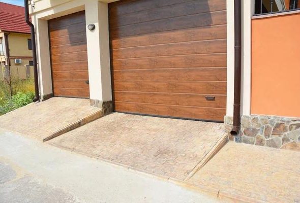 Garage Door Repair vs Replacement What to Choose?