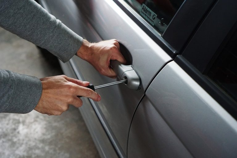 Finding Professional Assistance with Car Locksmith Leicester for Lost Keys
